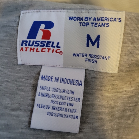 Vintage Russell Athletic Pullover - Picture 7 of 7